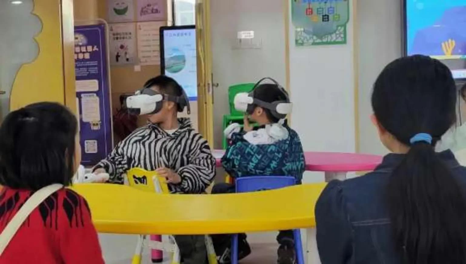 Des dinosaures en VR à la bibliothèque : apprendre en immersion